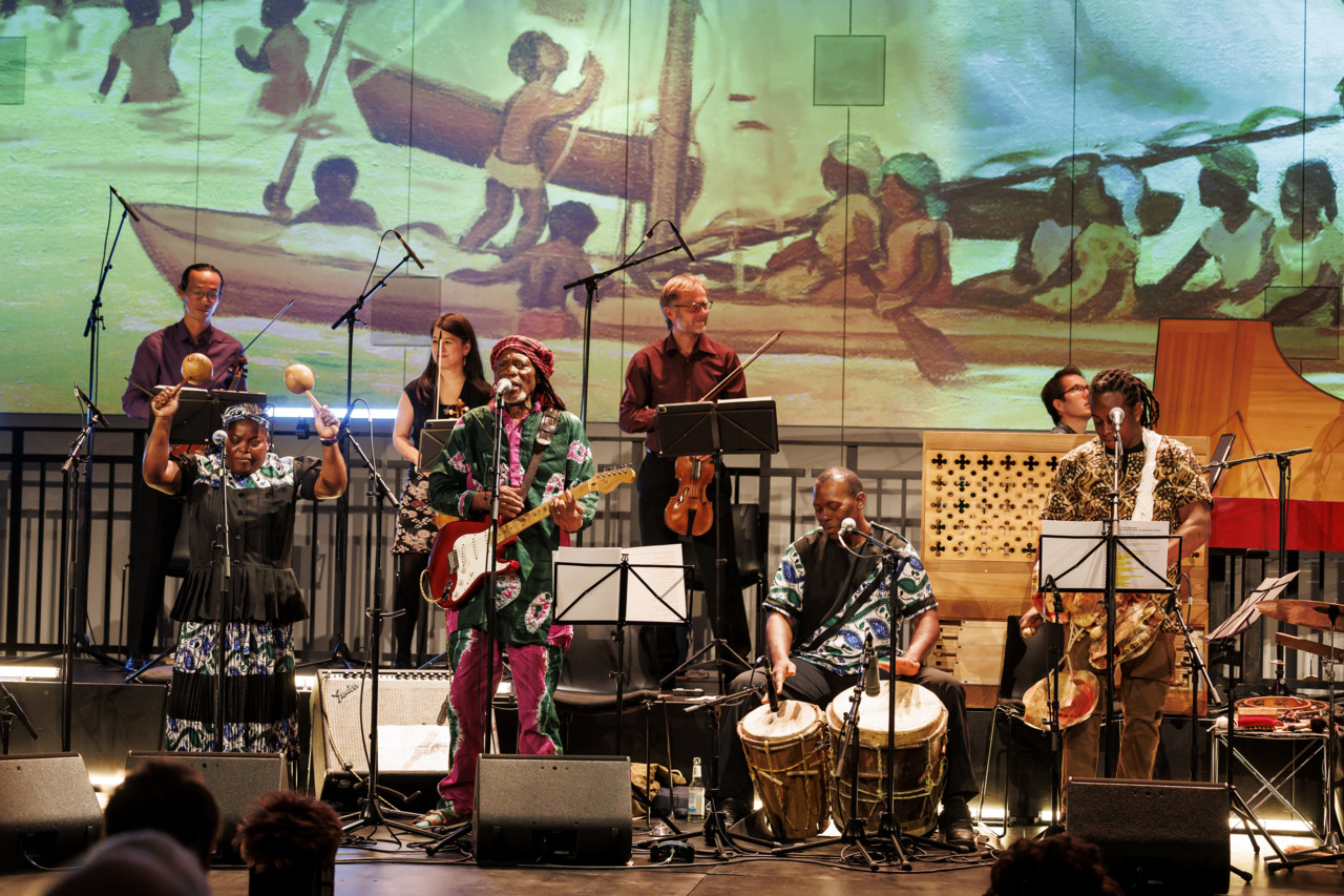 Punta vs. Polly: Pen Cayetano collaborated with Lautten compagney in Germany  